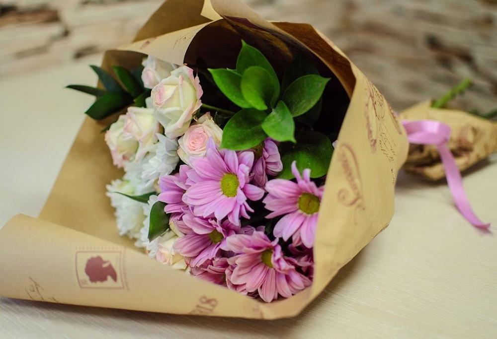 Букет цветов из: Розы и Хризантемы в Стрелке Краснодарского края