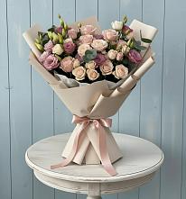 Букет цветов из:  Розы и Лизиантусы в Стрелке Краснодарского края