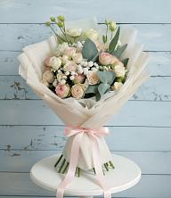 Букет цветов из:  Розы и Лизиантусы в Стрелке Краснодарского края