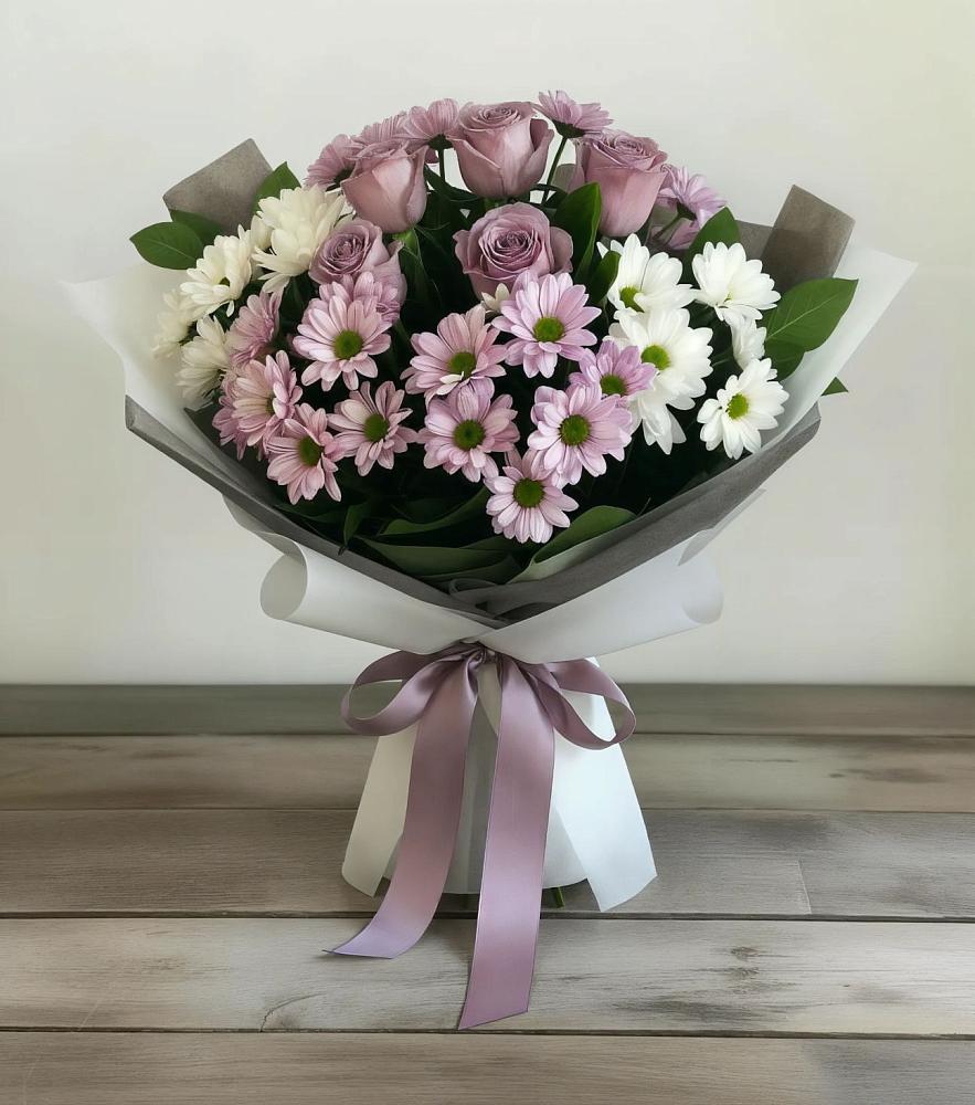 Букет цветов из: Хризантемы и Розы в Стрелке Краснодарского края