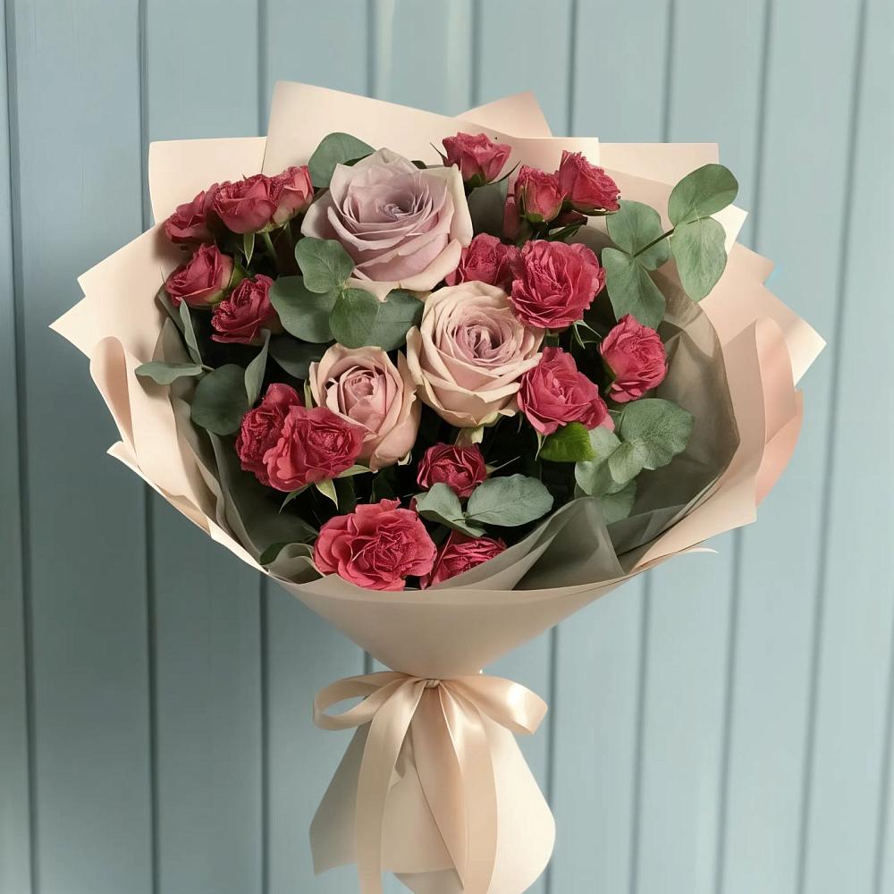 Букет цветов из: Гвоздики и Розы в Стрелке Краснодарского края