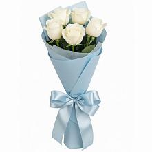 Букет 5 Белых роз Проуд в Стрелке Краснодарского края