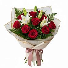 Букет цветов из:  Лилии и Розы в Стрелке Краснодарского края