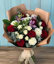 Букет цветов из:  Розы и Альстромерии в Стрелке Краснодарского края