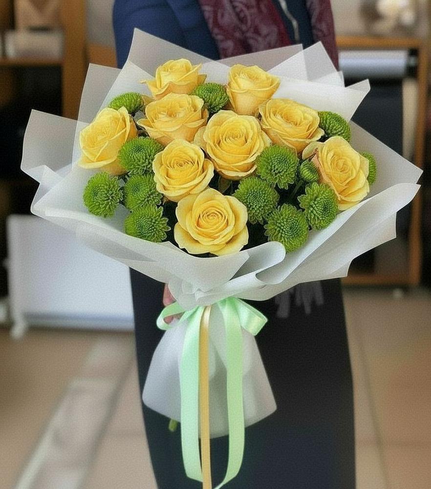 Букет цветов из: Хризантемы и Розы в Стрелке Краснодарского края