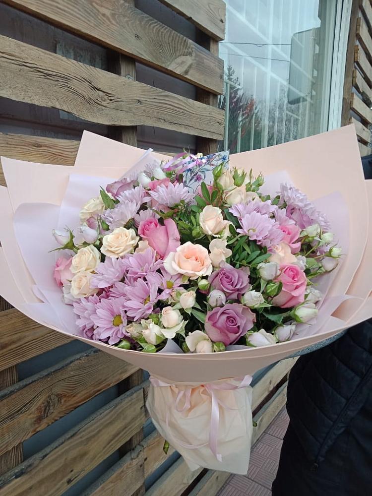 Букет цветов из: Розы и Хризантемы в Стрелке Краснодарского края