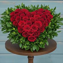 Цветочная композиция из Розы в виде сердца #REPLACE_PRED# Стрелке Краснодарского края