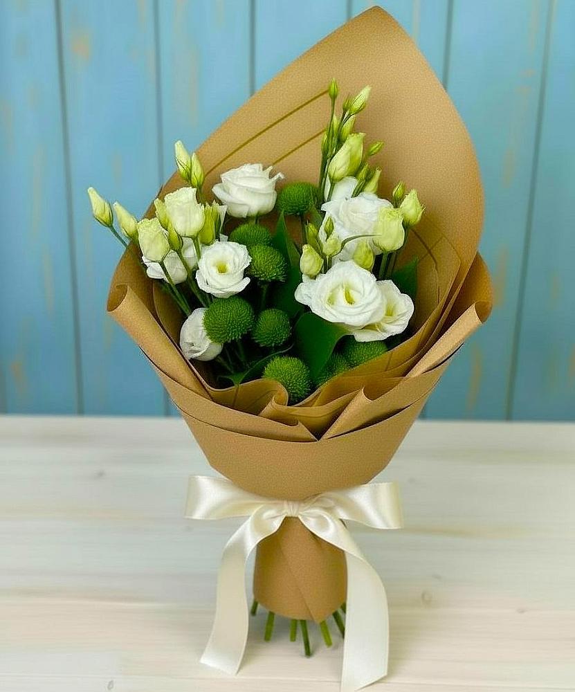 Букет цветов из: Хризантемы и Лизиантусы в Стрелке Краснодарского края