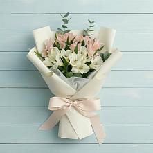 Букет цветов из:  Альстромерии в Стрелке Краснодарского края