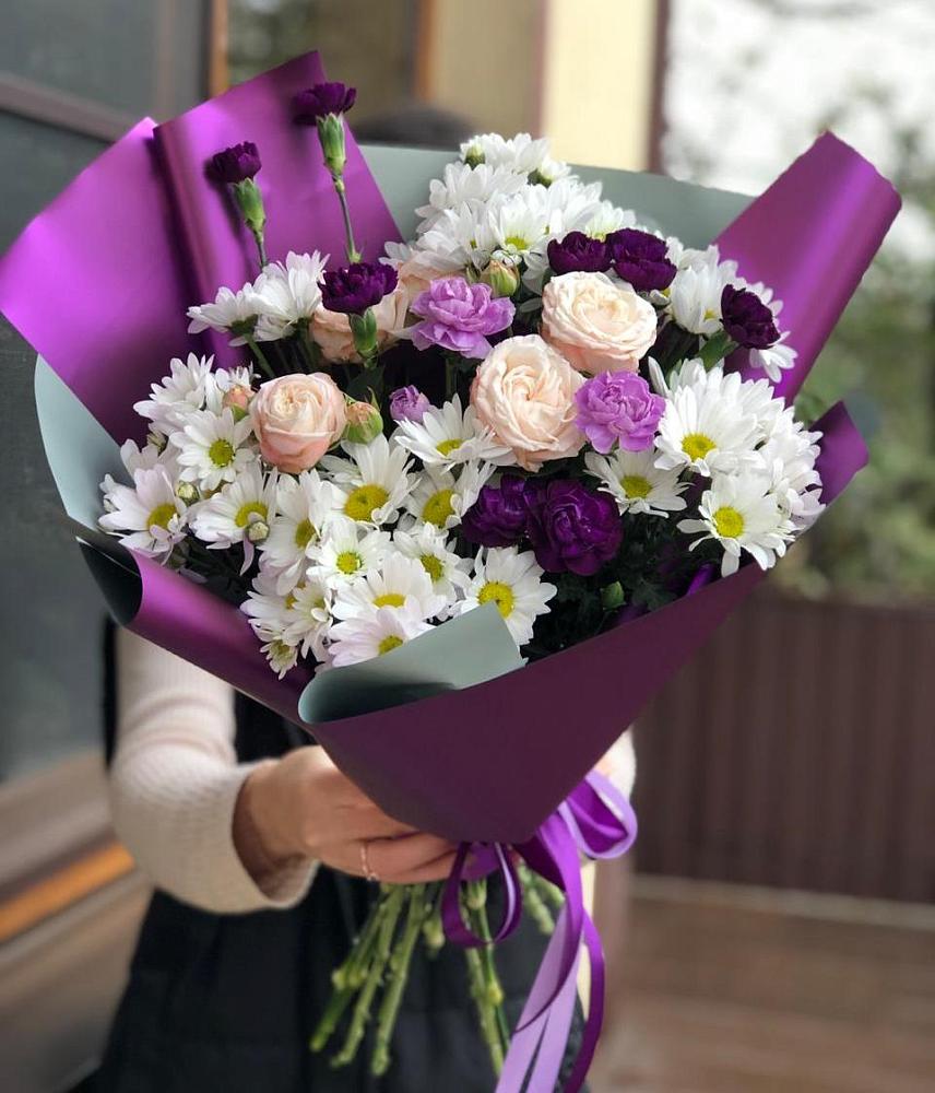 Букет цветов из: Хризантемы, Гвоздики и Розы в Стрелке Краснодарского края