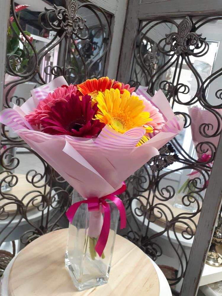 Букет цветов из: Герберы в Стрелке Краснодарского края