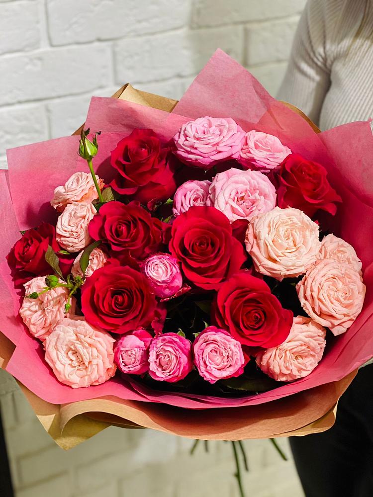 Букет цветов из: Розы в Стрелке Краснодарского края