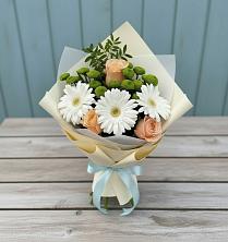 Букет цветов из:  Герберы, Розы и Хризантемы в Стрелке Краснодарского края