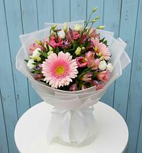 Букет цветов из:  Герберы, Альстромерии и Лизиантусы #REPLACE_PRED# Стрелке Краснодарского края