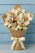 Букет цветов из:  Орхидеи и Розы в Стрелке Краснодарского края