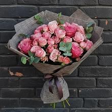 Букет цветов из:  Розы в Стрелке Краснодарского края
